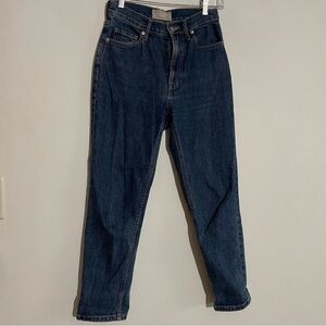 Everlane 24 crop medium wash denim jeans with cropped fit